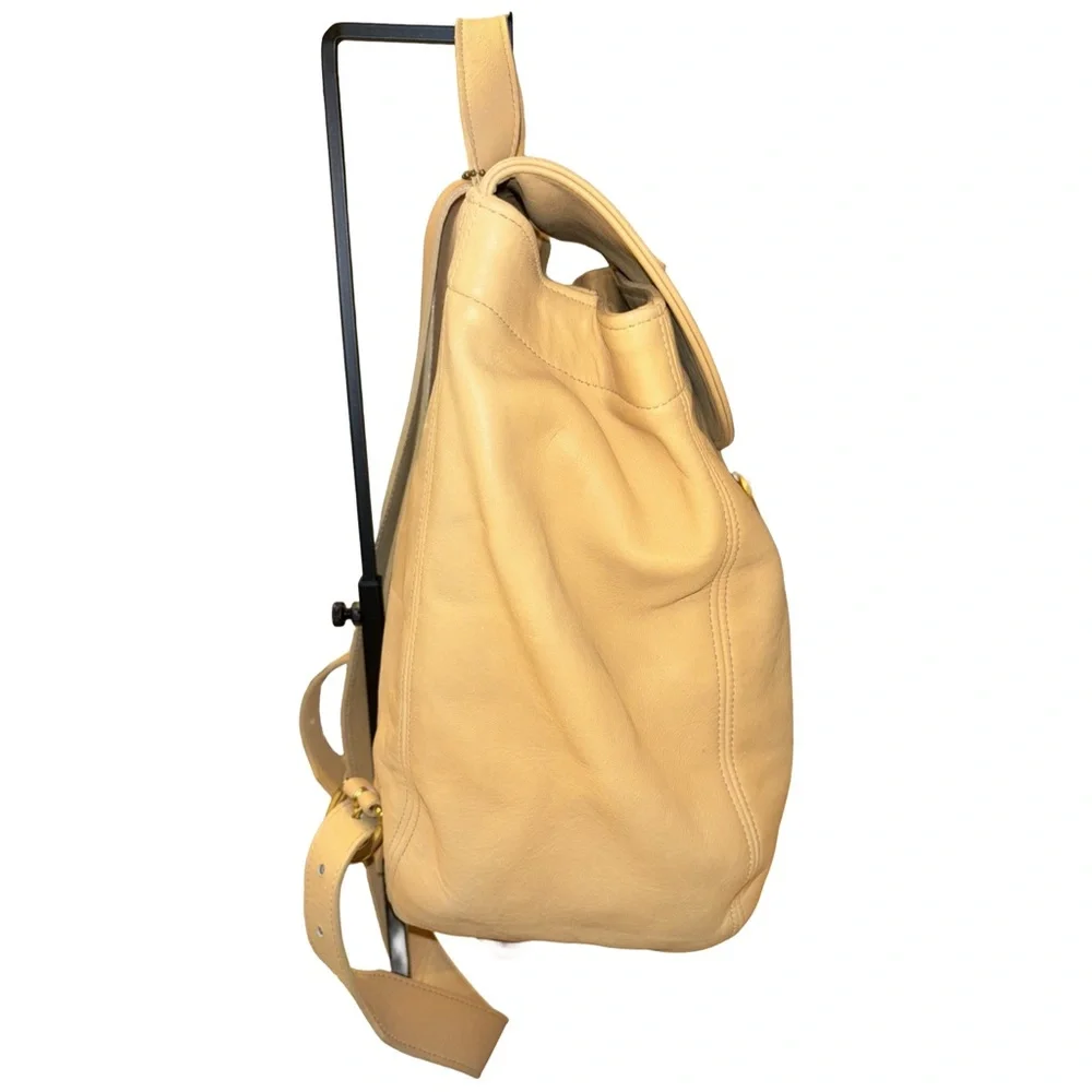 Vintage Coach Soho Buckle Tan/Yellow Leather Backpack 4134 - Picture 5 of 16